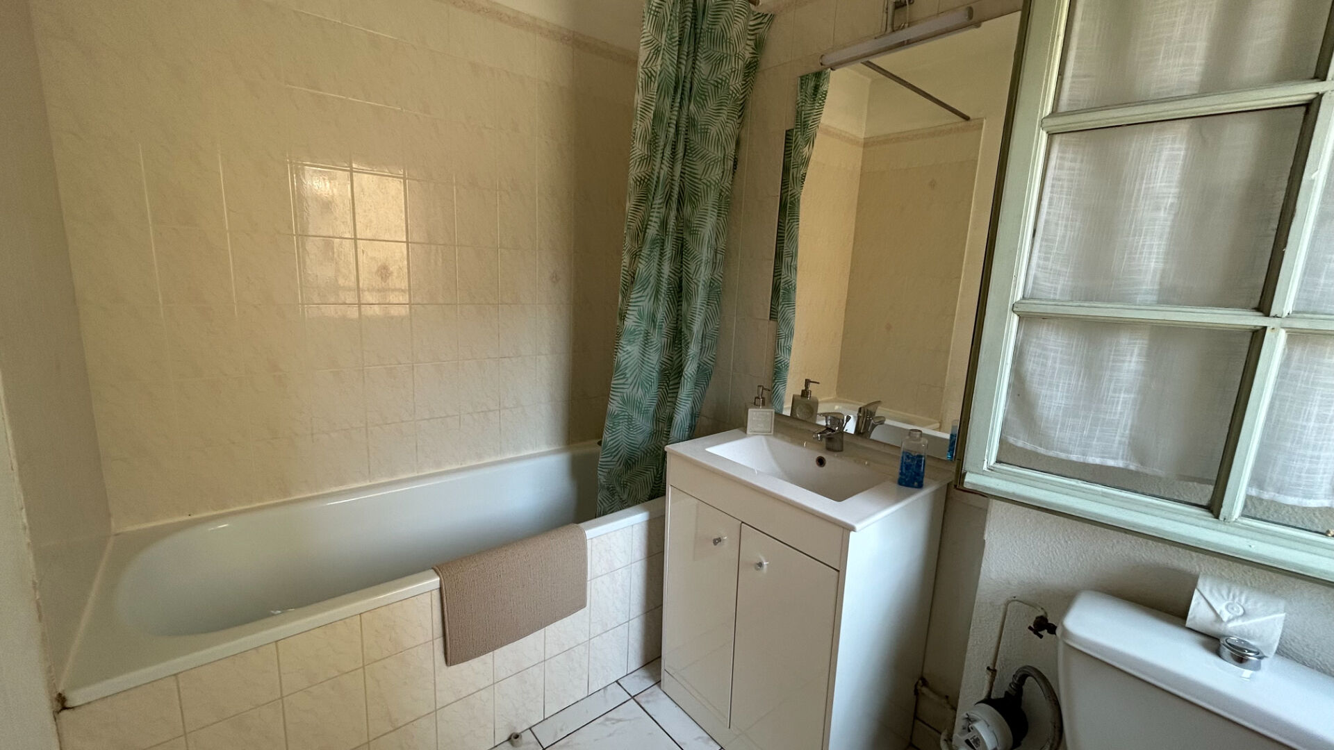 Photo A LOUER // studio de 22.80 m² en intra-muros AVIGNON image 5/6