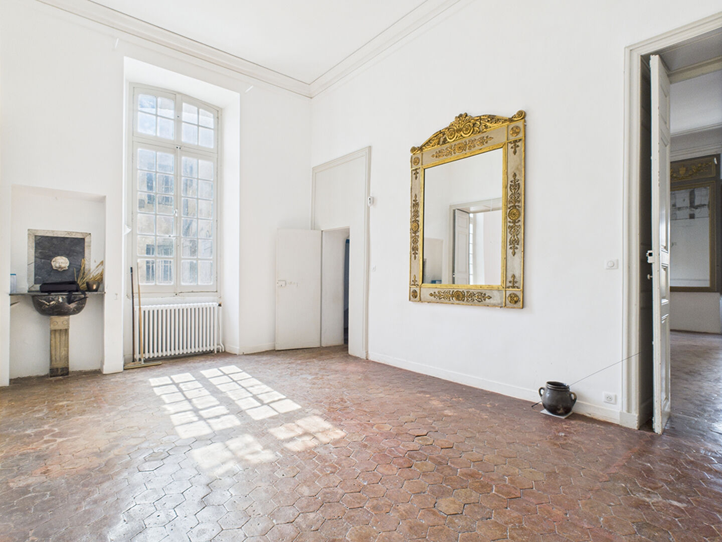 Photo AVIGNON-GRAND APPARTEMENT DE CARACTÈRE DANS HÔTEL PARTICULIER image 3/6