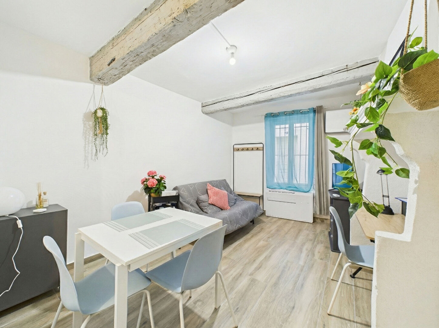 Agence immobilière de Cabinet House ,  Co - Cabinet House ,  Co