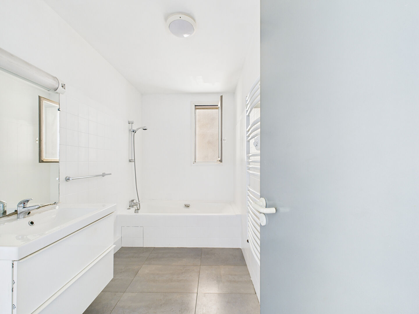 Photo AVIGNON Appartement Avignon 3 pièce(s) 73 m2  ascenseur + Garage et cellier image 6/6