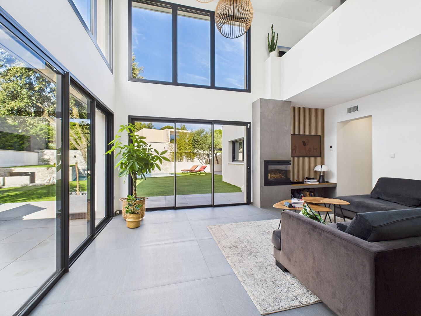 Agence immobilière de Cabinet House ,  Co - Cabinet House ,  Co