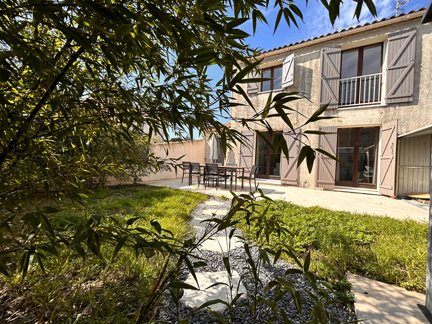 Agence immobilière de Cabinet House ,  Co - Cabinet House ,  Co