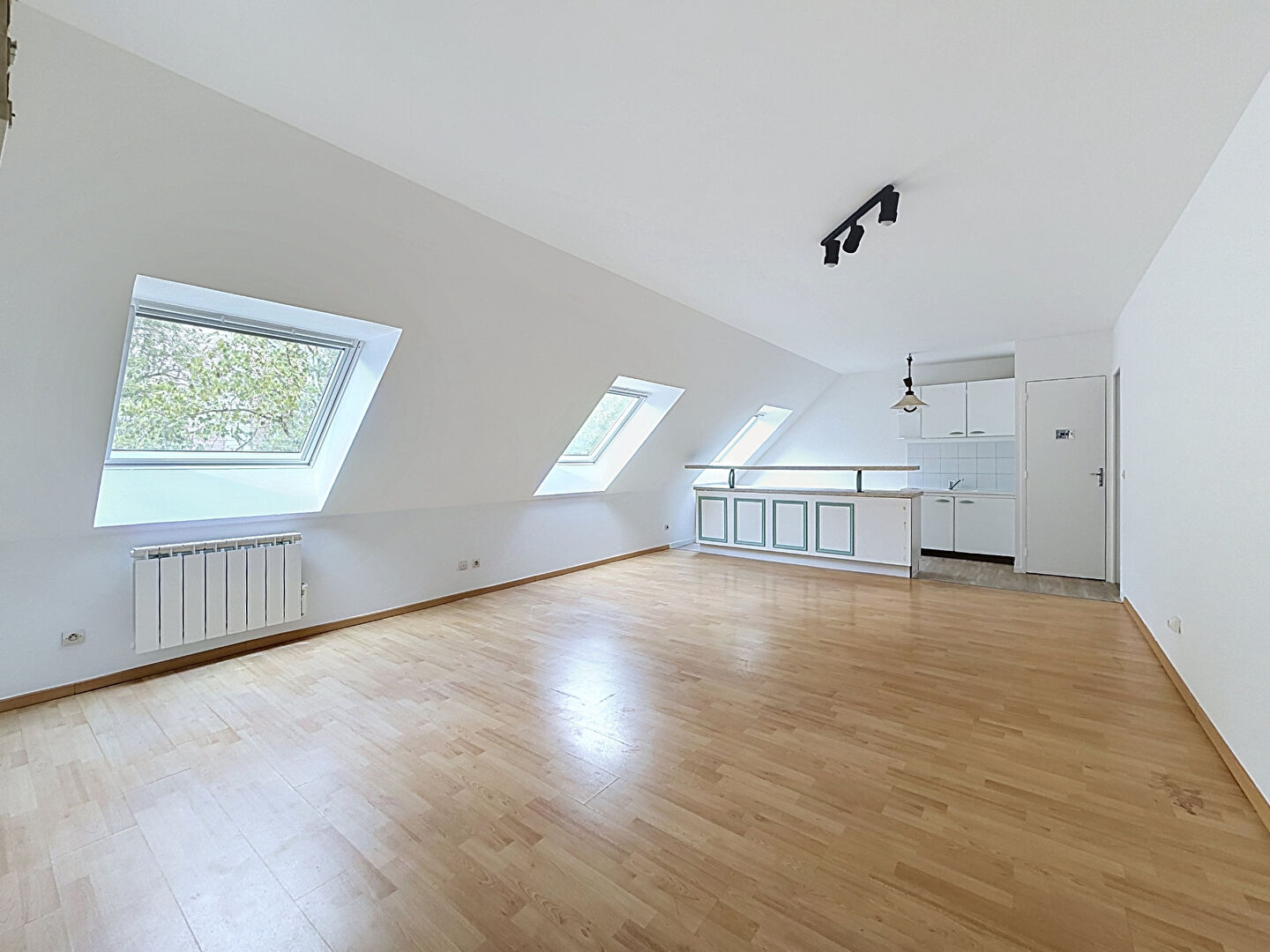 Agence immobilière de  Cabinet LEROUX - Cabinet LEROUX 
