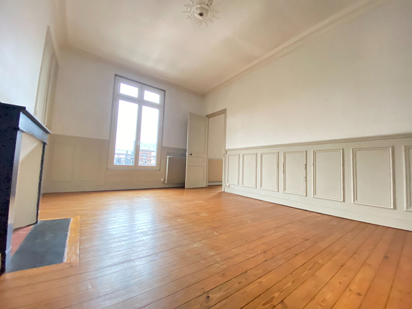 Photo ROUEN PLACE DES EMMUREES F3 image 1/6