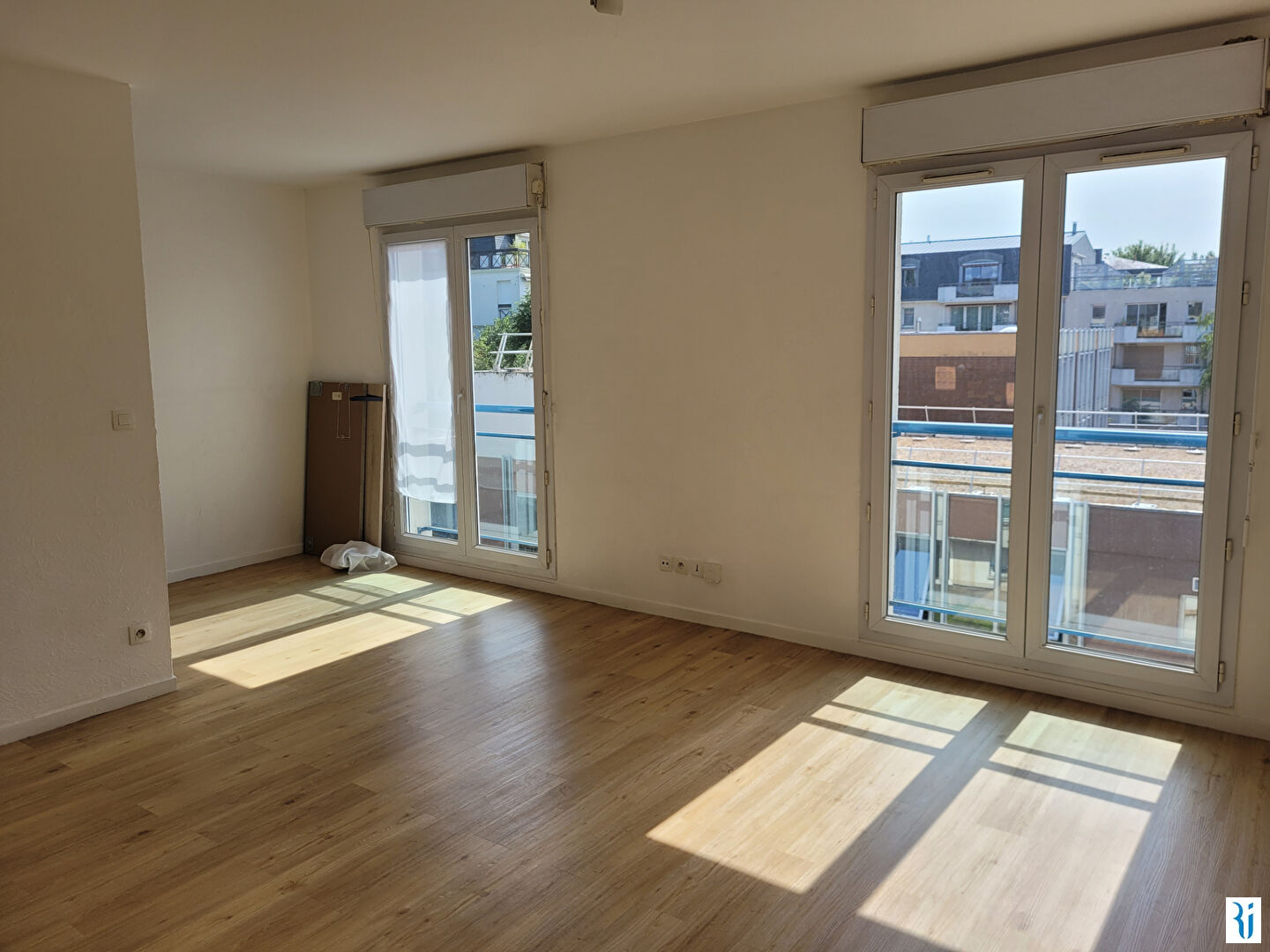 Agence immobilière de  Cabinet LEROUX - Cabinet LEROUX 
