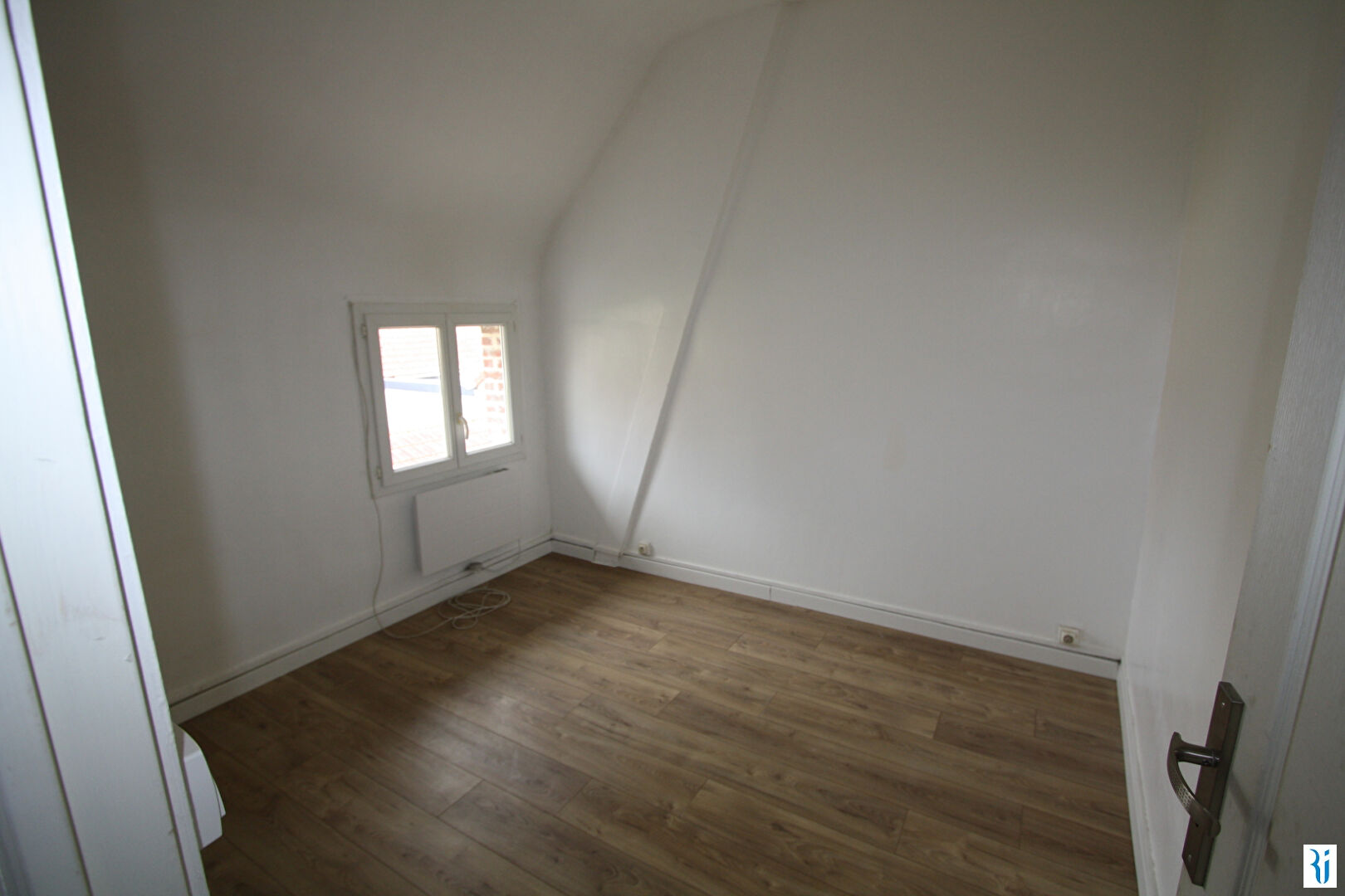 Agence immobilière de  Cabinet LEROUX - Cabinet LEROUX 
