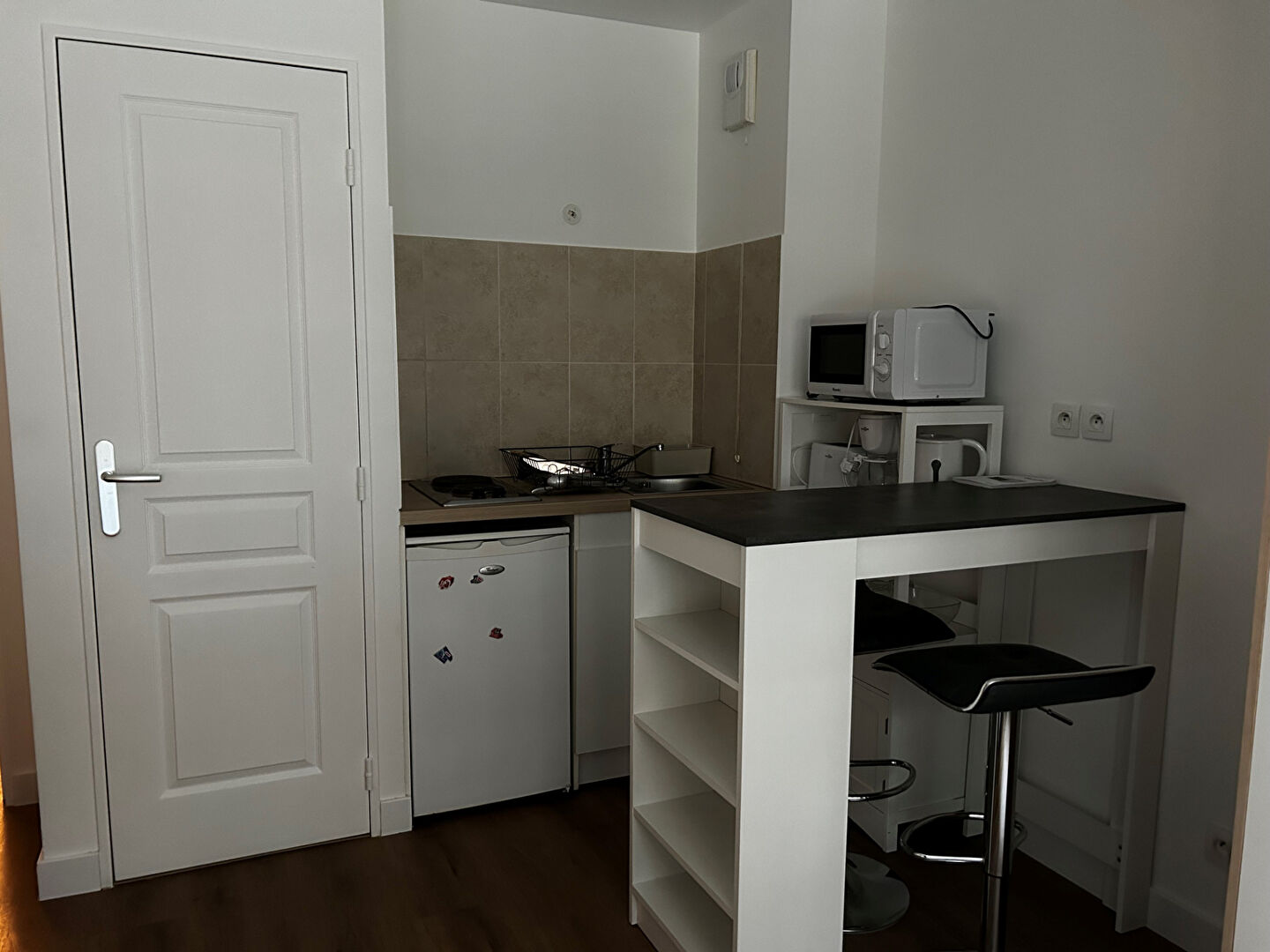 Photo STUDIO RECENT MEUBLE - GARE image 3/3