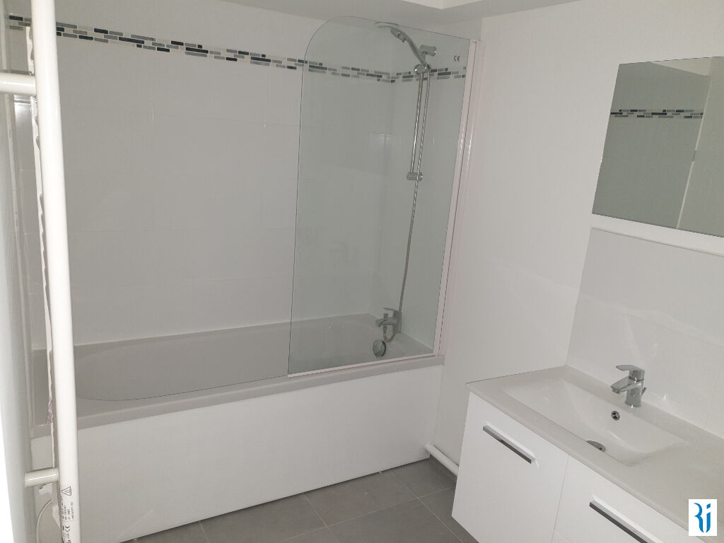 Photo SOTTEVILLE-LES-ROUEN : Appartement T3 rénové 81 m² avec garage et cave image 6/6