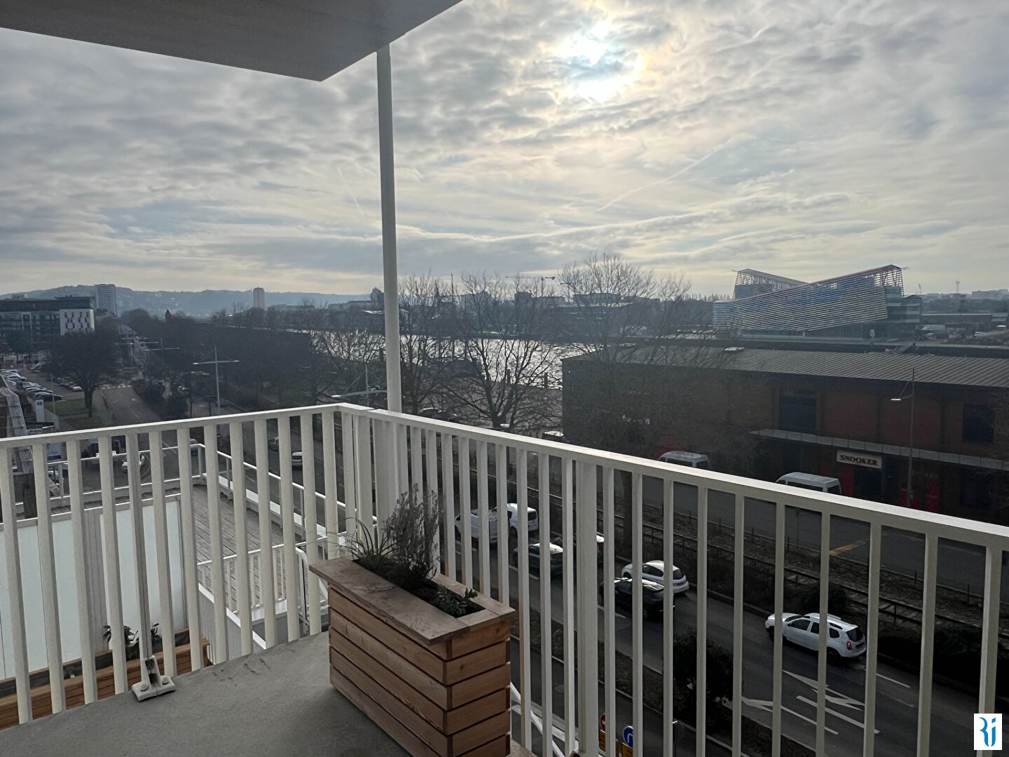 F4 ROUEN (76000) 2 Venelle Charlotte Perriand