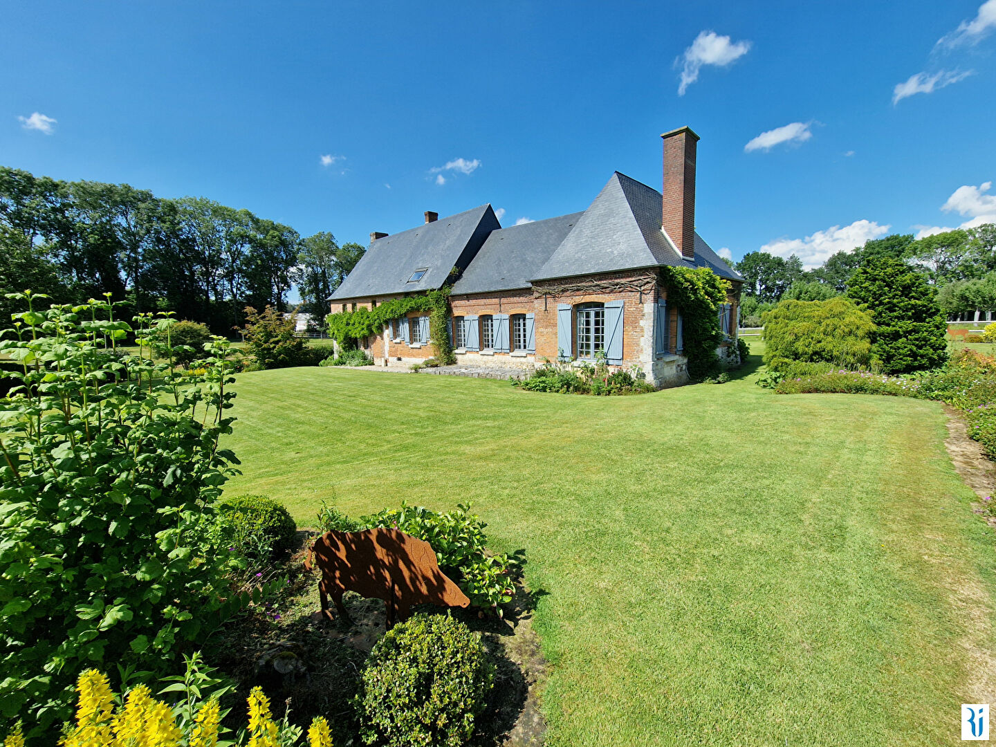 Agence immobilière de Cabinet Lintot et Associés - Ventes et Locations