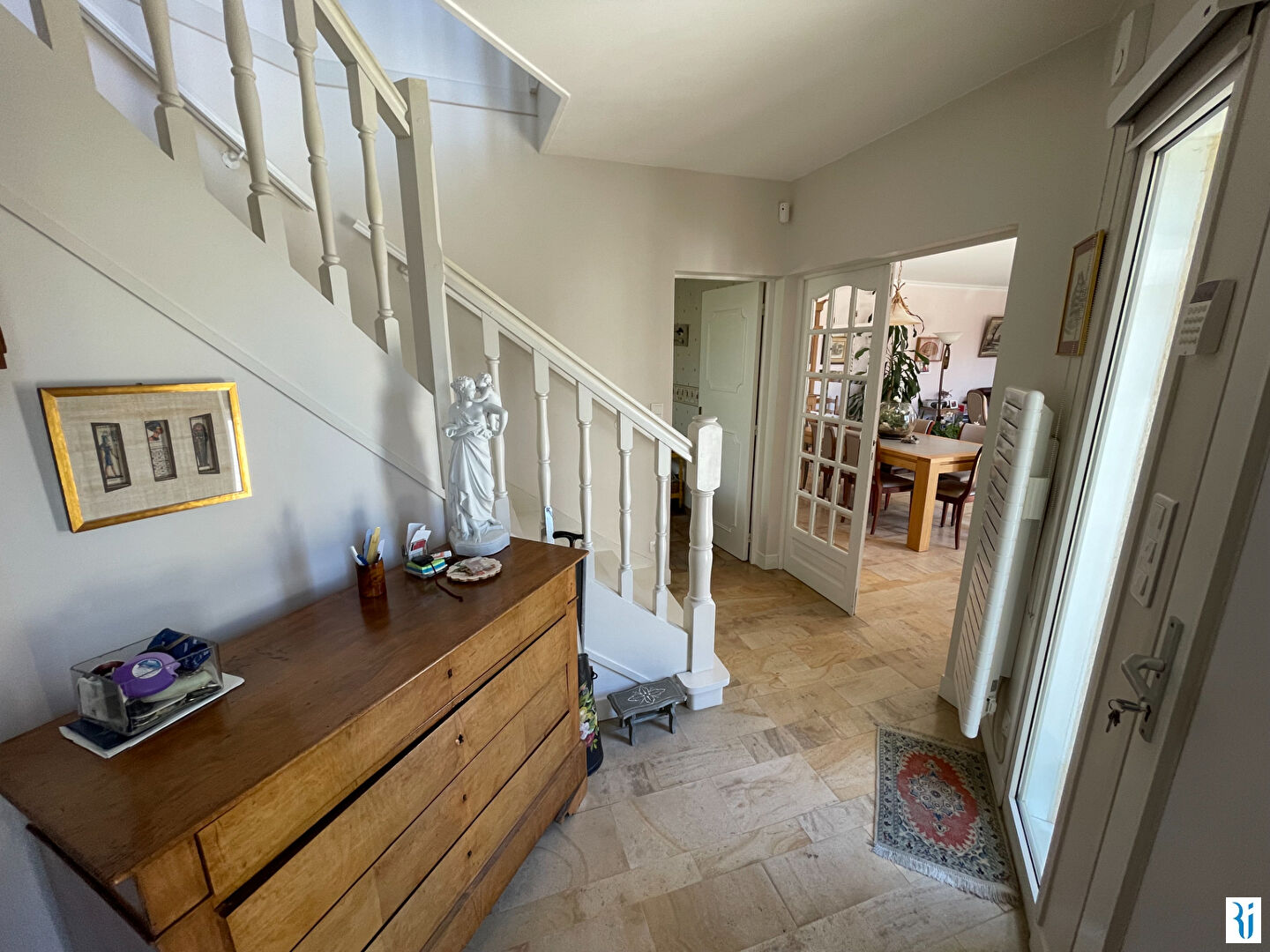 Photo Maison familiale de 172 m² - LE MESNIL-ESNARD image 4/6