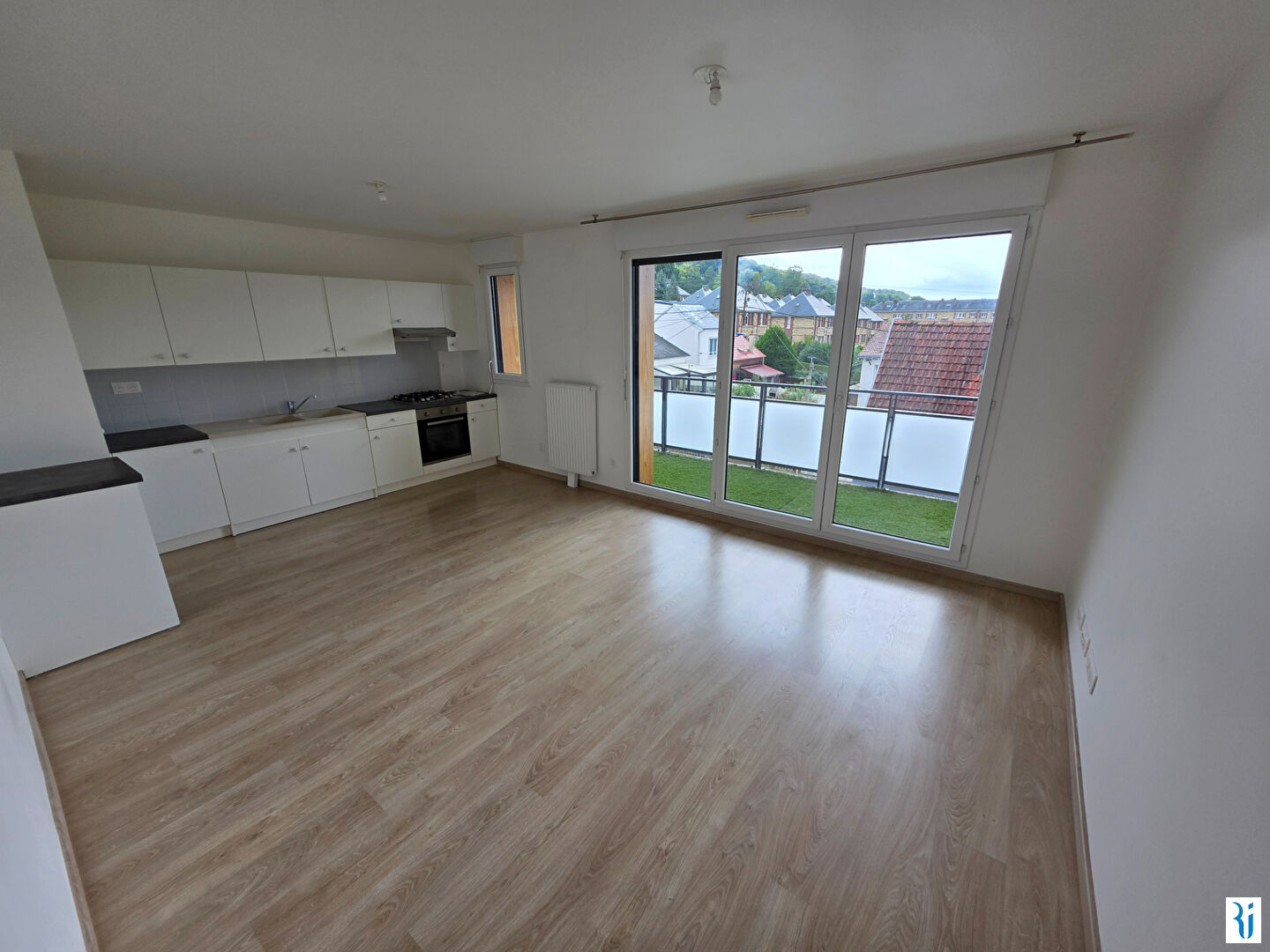 Photo Appartement Deville Les Rouen 3 pièce(s) 61.37 m2 + Place de stationnement + une cave image 4/6