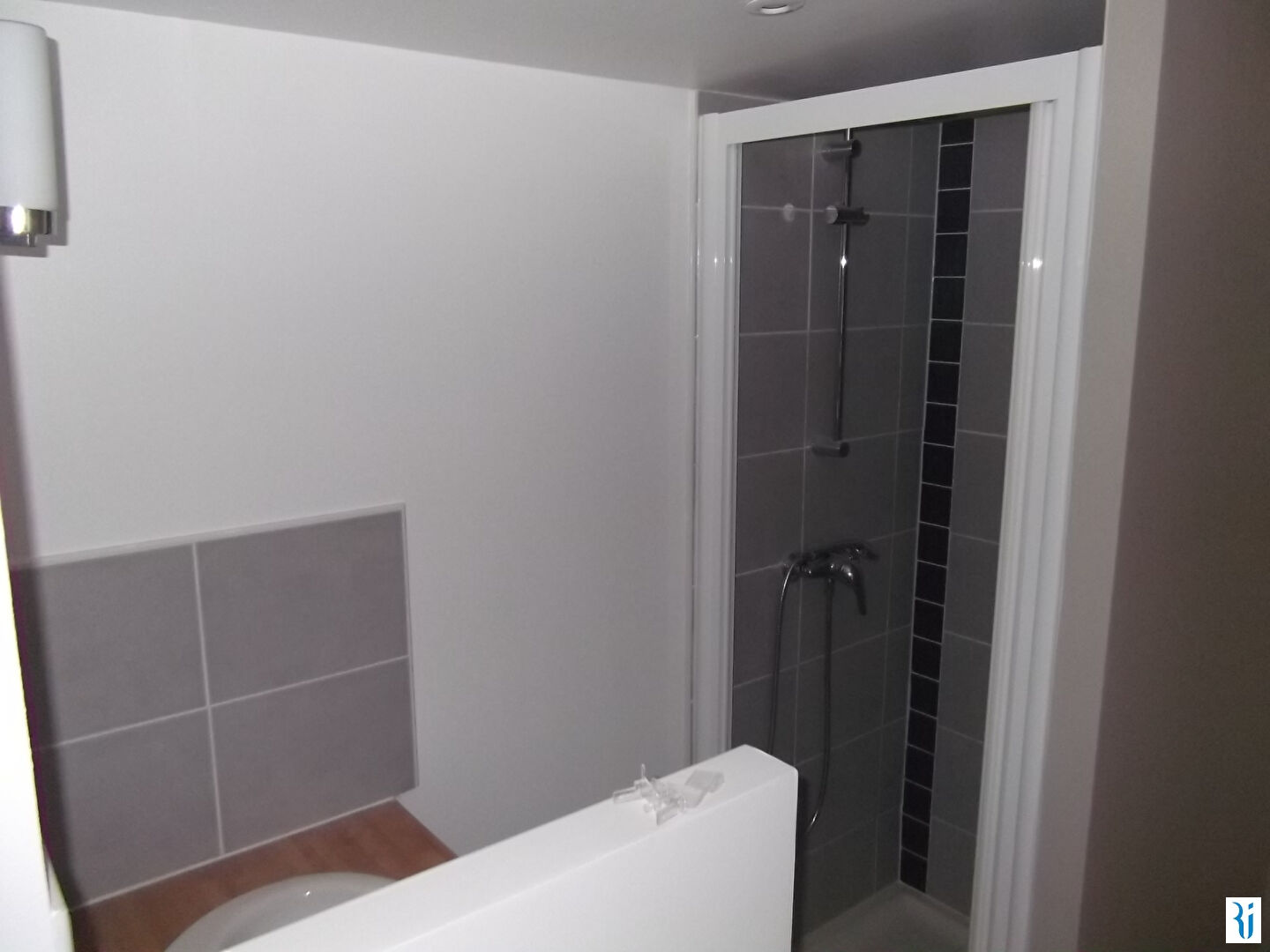 Photo F2 ROUEN (76000) 11-13 Place Barthelemy image 6/6