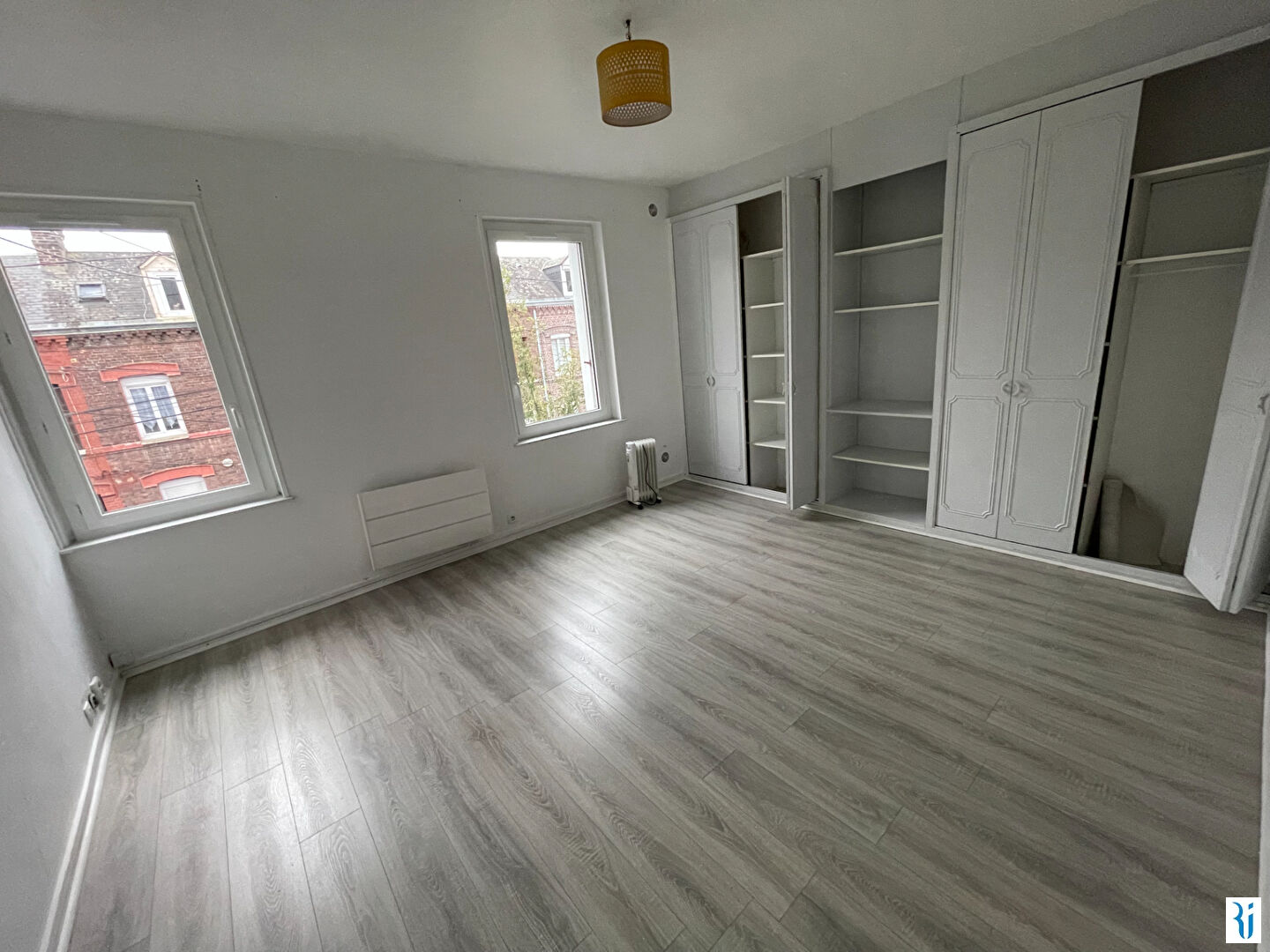 Photo LE PETIT-QUEVILLY - Charmante maison divisée en deux appartements image 2/6