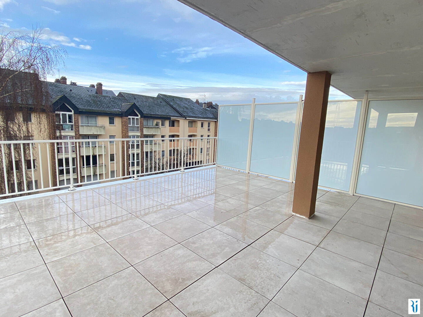 F3 ROUEN (76100) 27-29 rue Desseaux