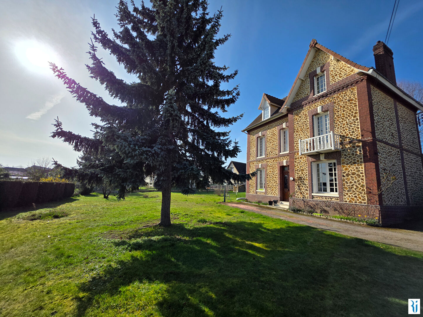 Agence immobilière de Cabinet Lintot et Associés - Ventes et Locations