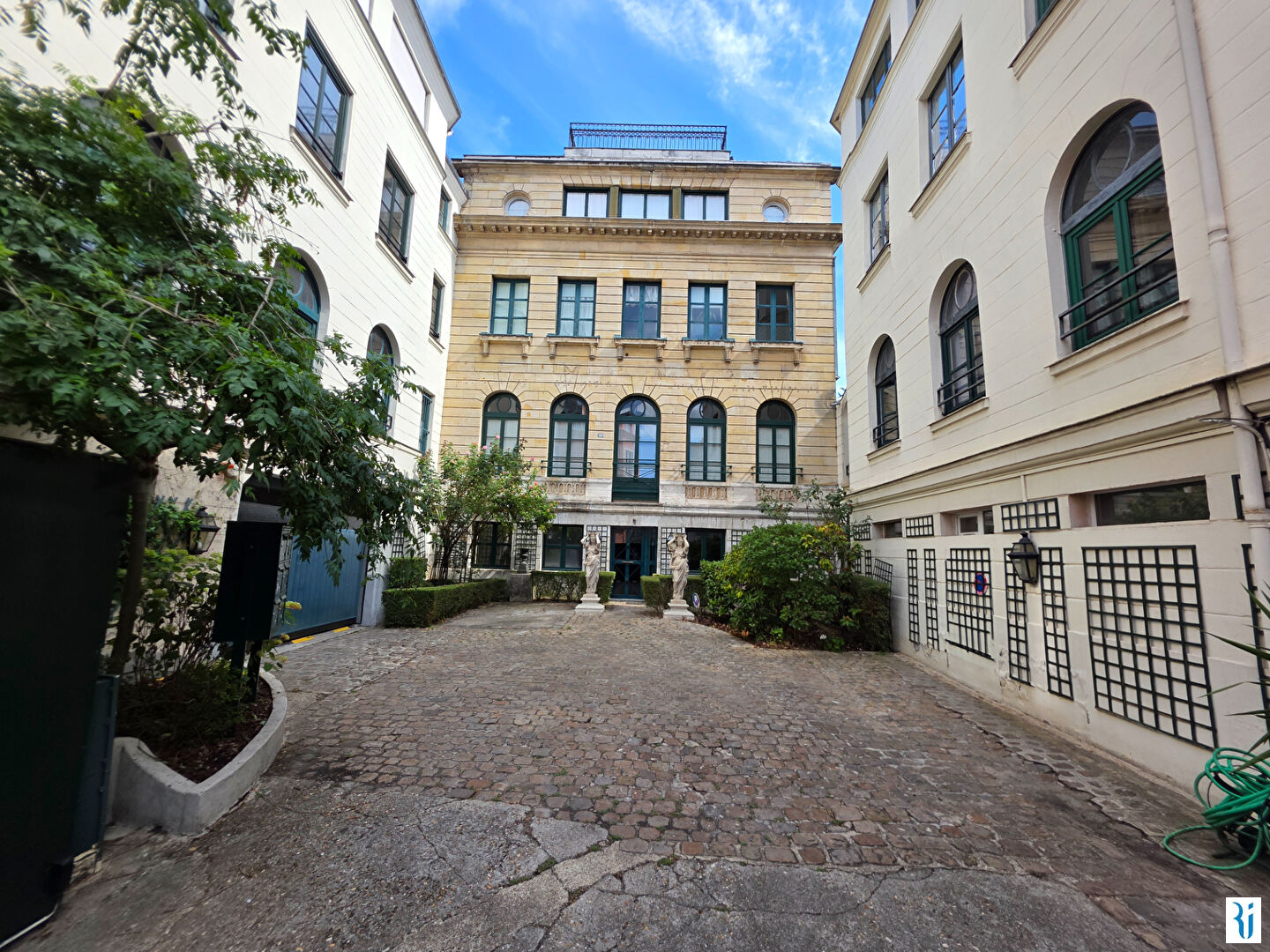Agence immobilière de Cabinet Lintot et Associés - Ventes et Locations