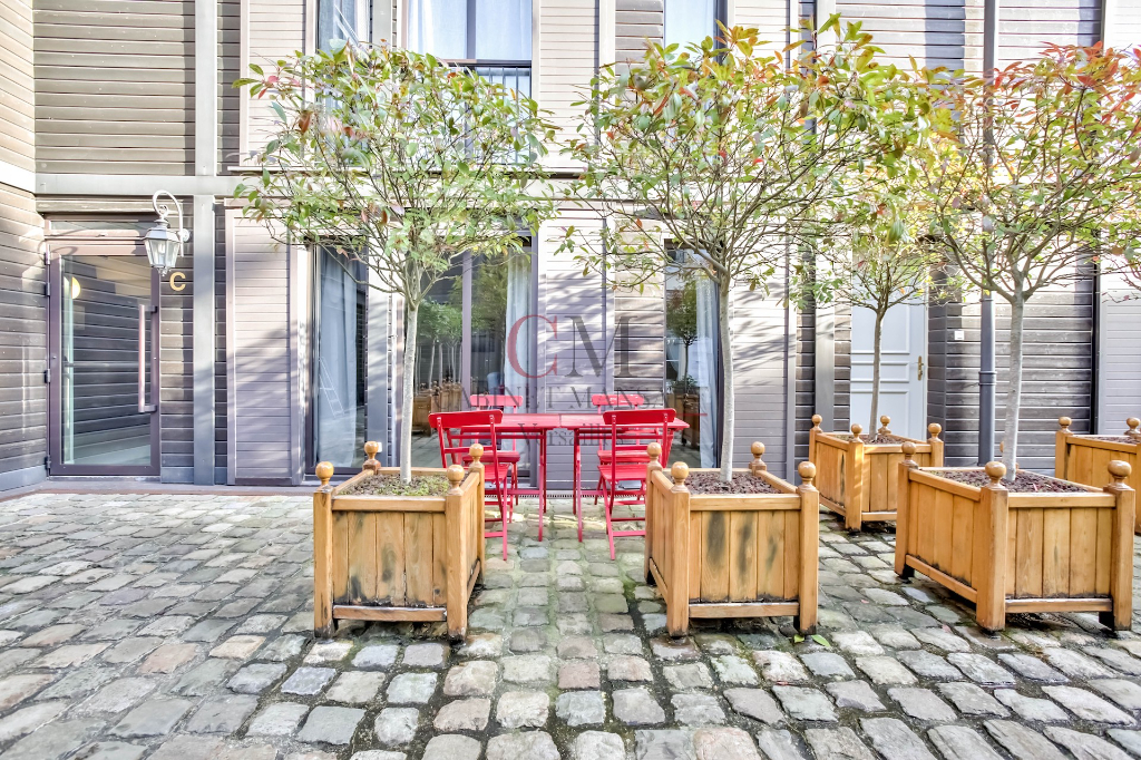 VERSAILLES SAINT LOUIS APPARTEMENT TERRASSE