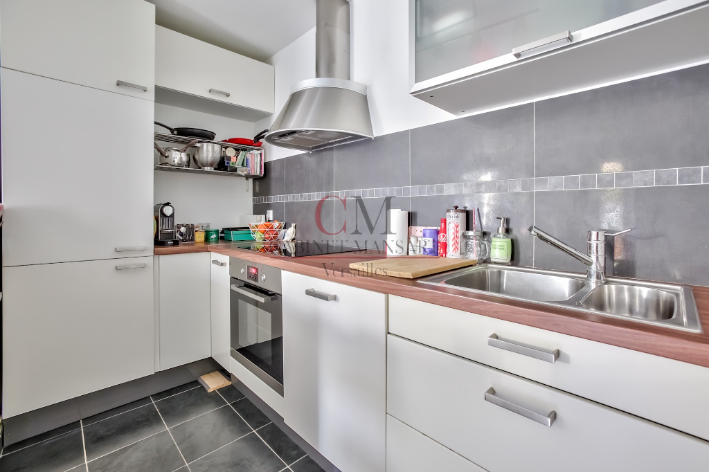 VERSAILLES SAINT LOUIS APPARTEMENT TERRASSE BOX