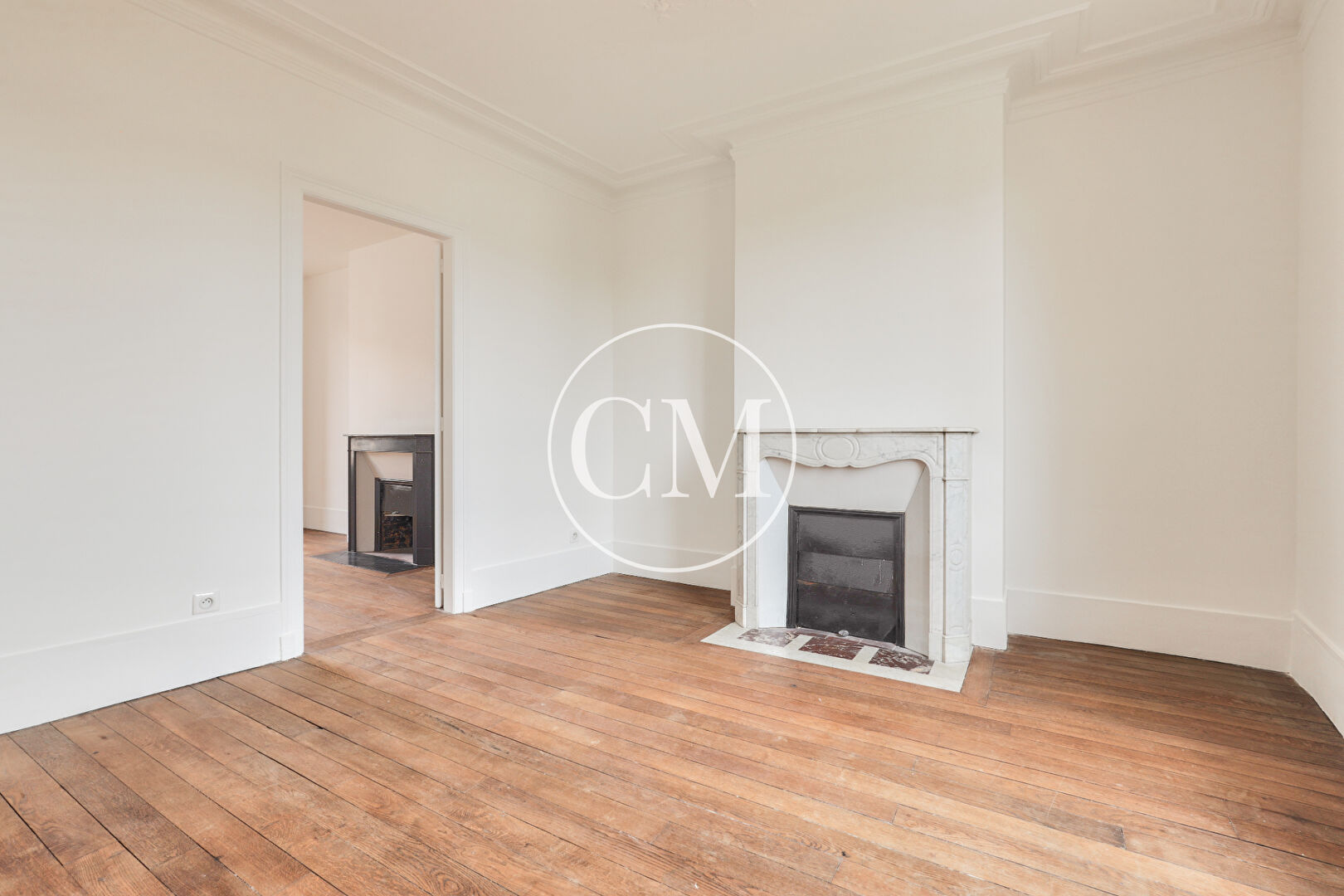 Photo VERSAILLES CHANTIERS APPARTEMENT 4P image 1/6