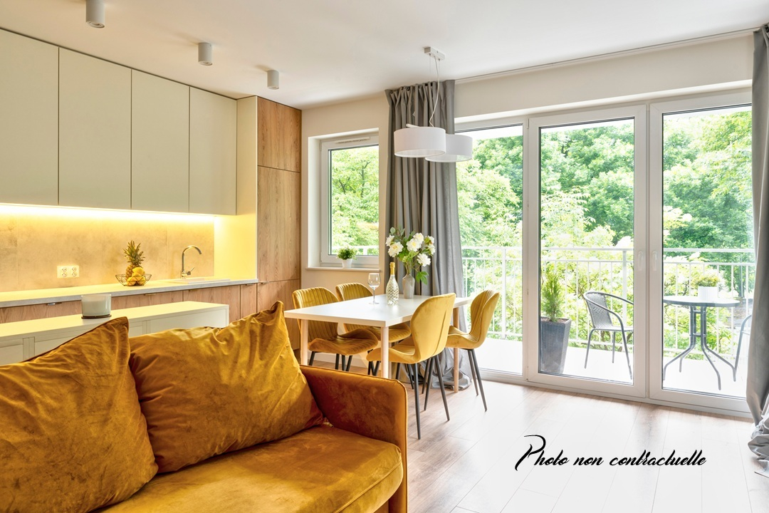 SAINT MALO - ST SERVAN CENTRE -  Appartement 4 pièces 82.10m² Ouest - loggia 9.80 m² -1er étage - ascenseur - stationnement