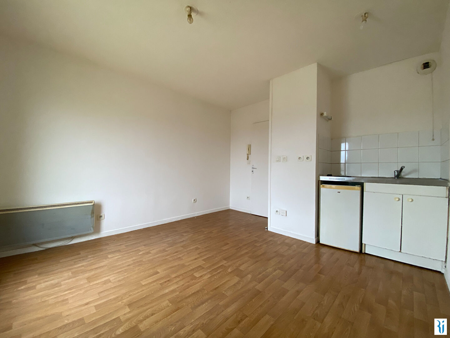 F1 ROUEN -  1 pièce(s) - 19.80 m² - Référence ARSE-CAEN-3EME