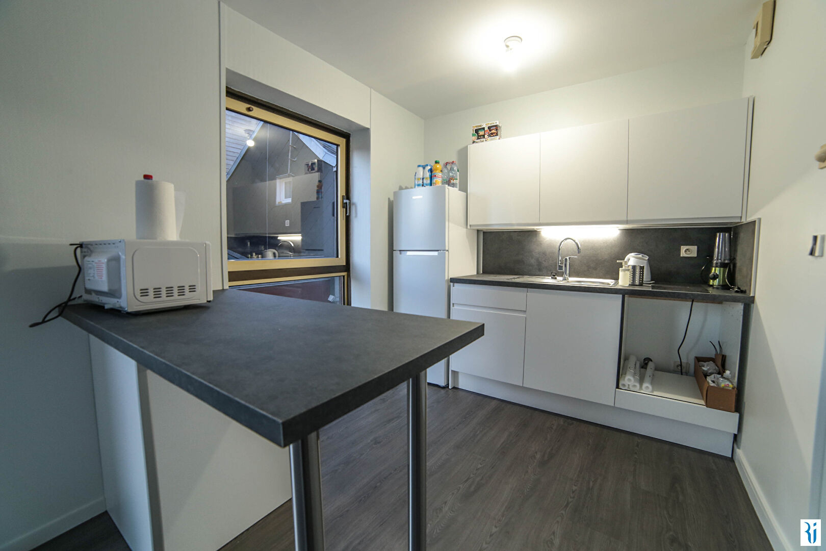 F2 + PARKING PROCHE CHU - Référence : WEB-ROB-2EME