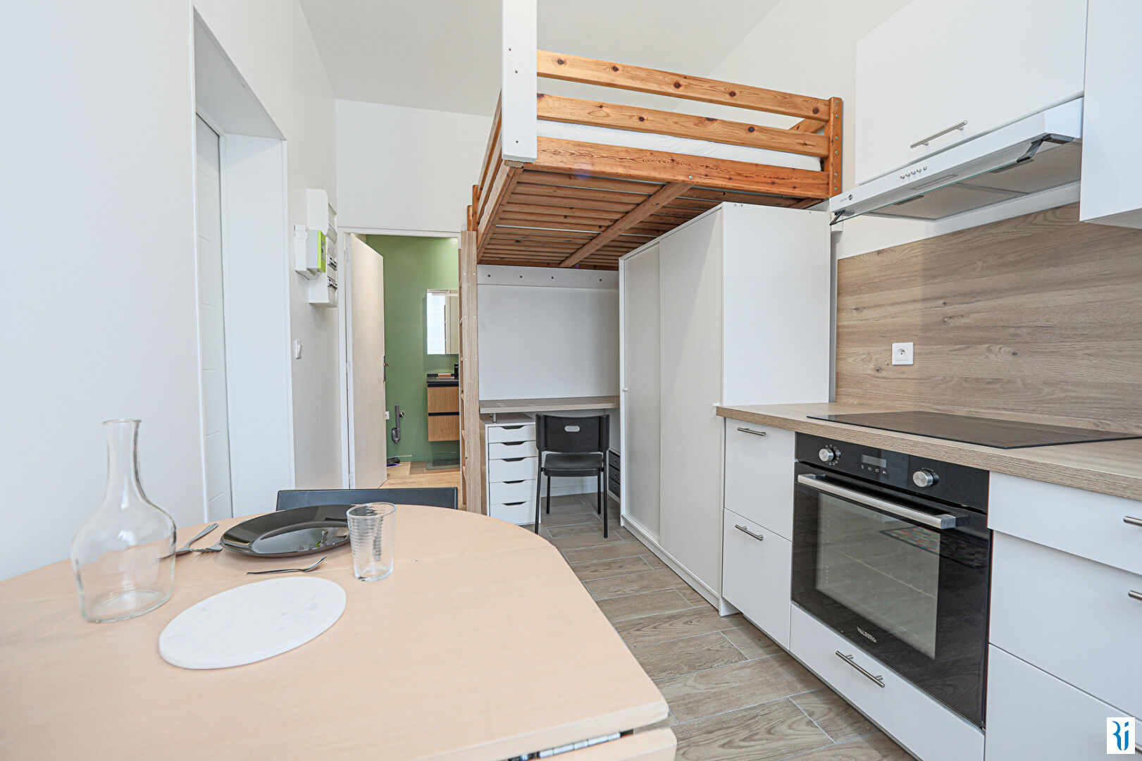 F1 - MEUBLE - SOTTEVILLE LES ROUEN