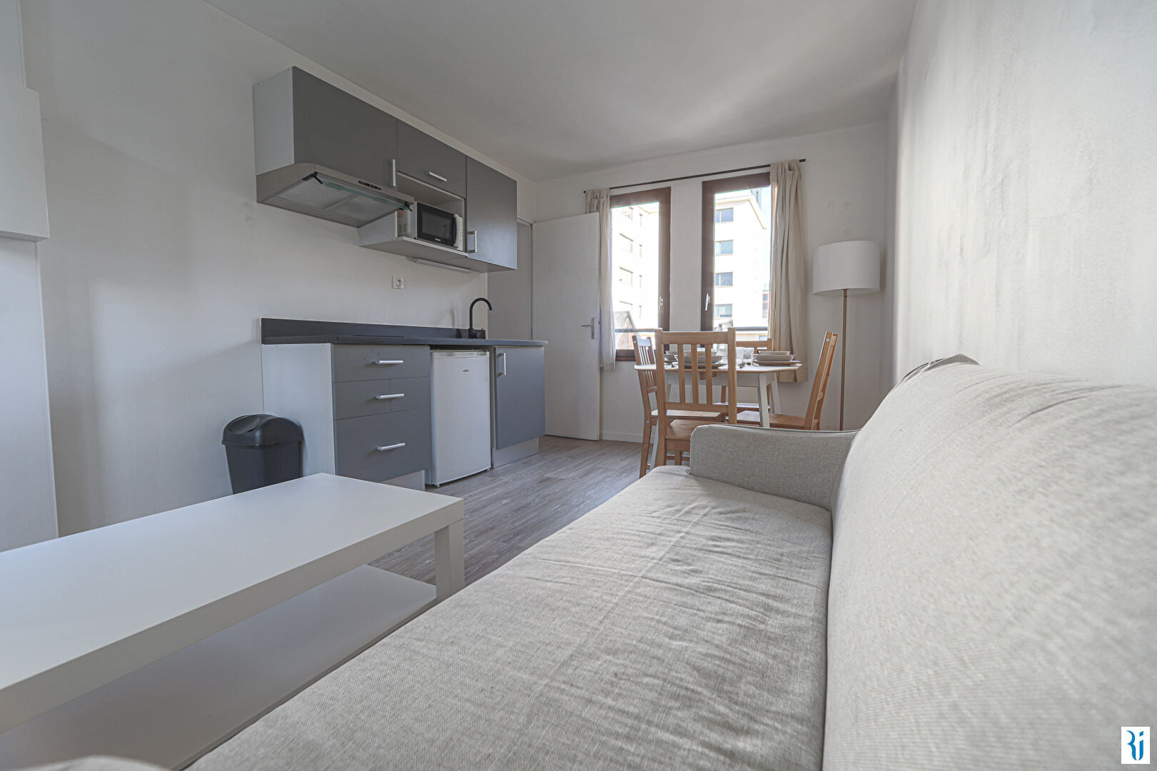 Photo Appartement Rouen 2 pièce(s) 27.7 m2 - Référence : JAB-CHAMP-1ER image 4/6