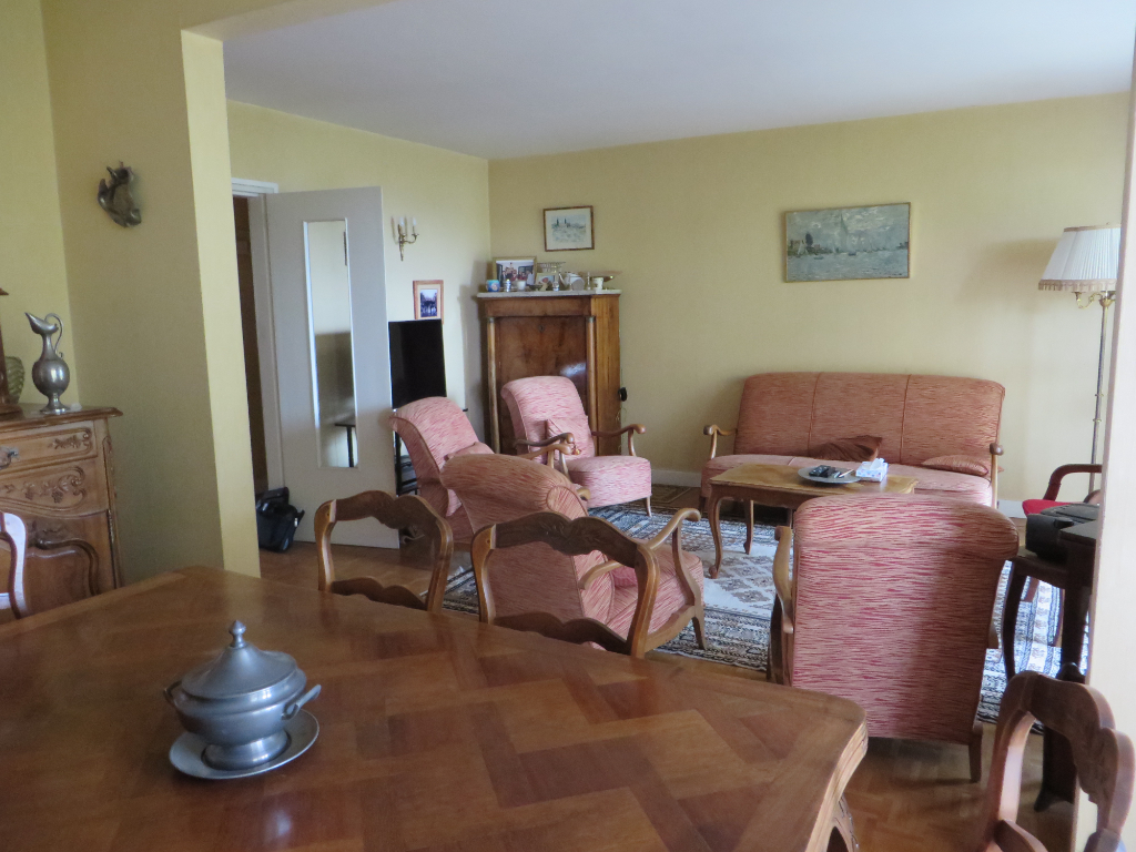 Photo Appartement Saint Germain En Laye 6 pièces de 115m² image 2/6