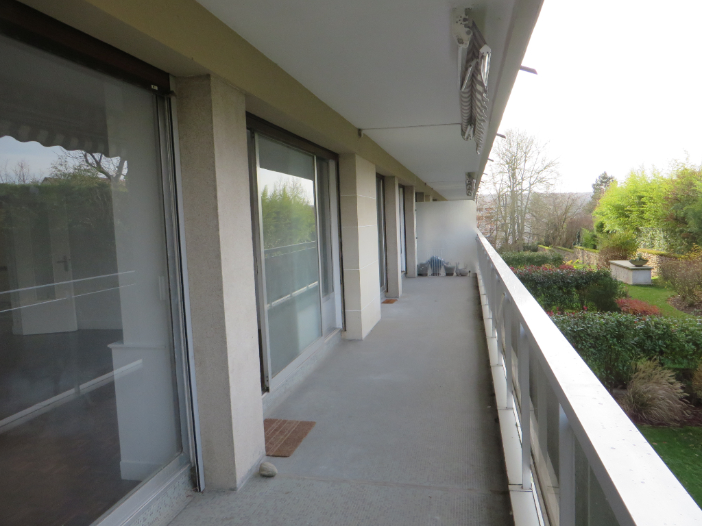 Photo Appartement  5 pièces 99.09 m² image 3/6