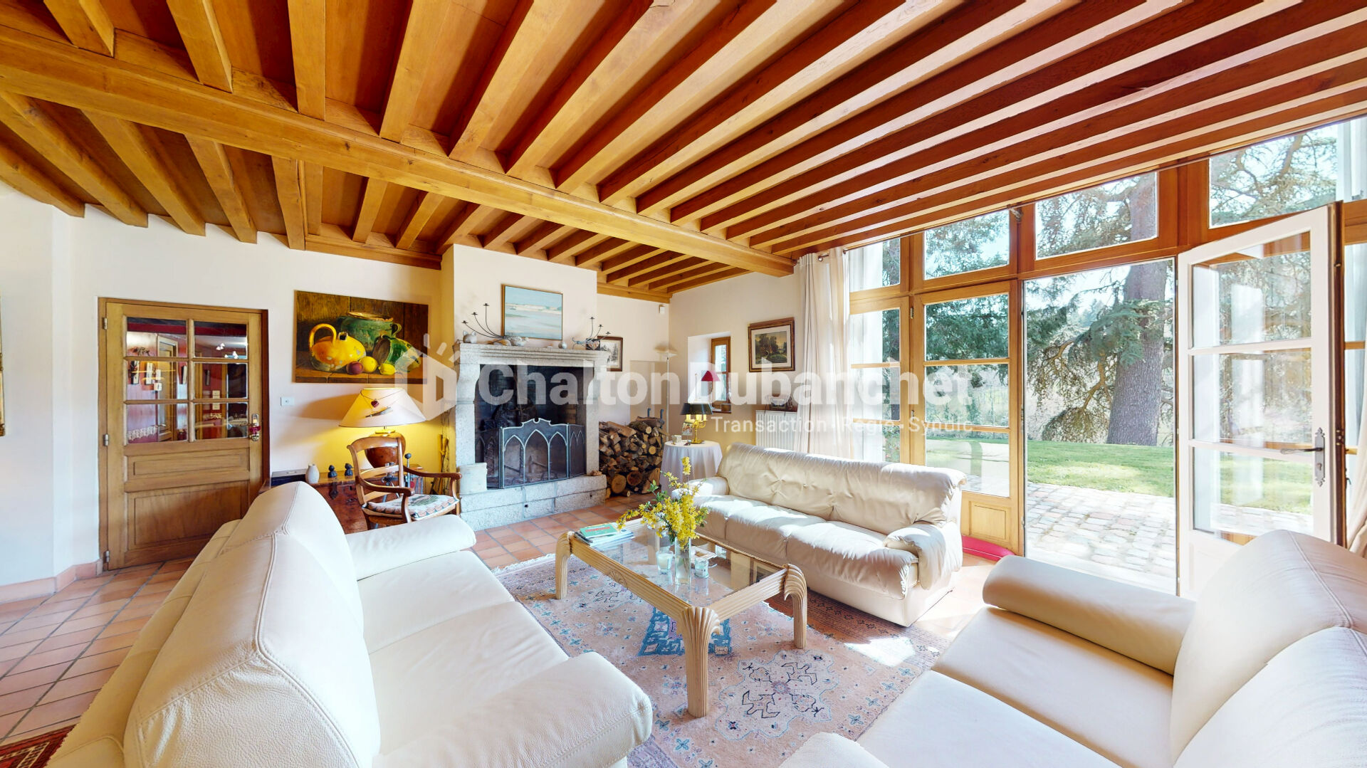 Photo Ambierle 380 m2 habitable + 1 appartement et dépendances sur 70 000 m² image 4/6