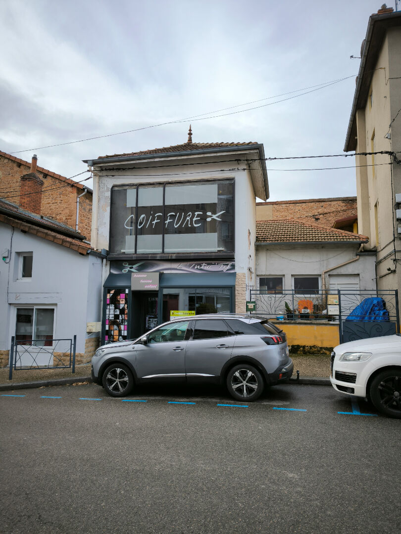 COURS, murs commerciaux
