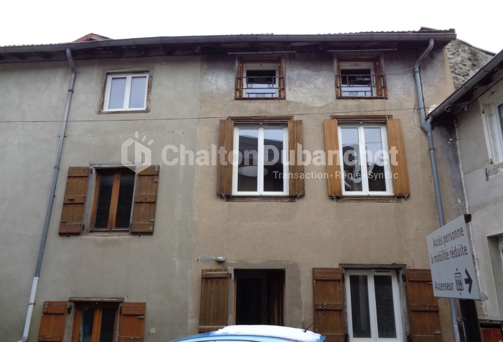REGNY - Immeuble de 179 m²