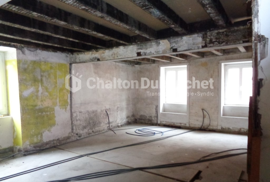 Photo REGNY - Immeuble de 179 m² image 4/5