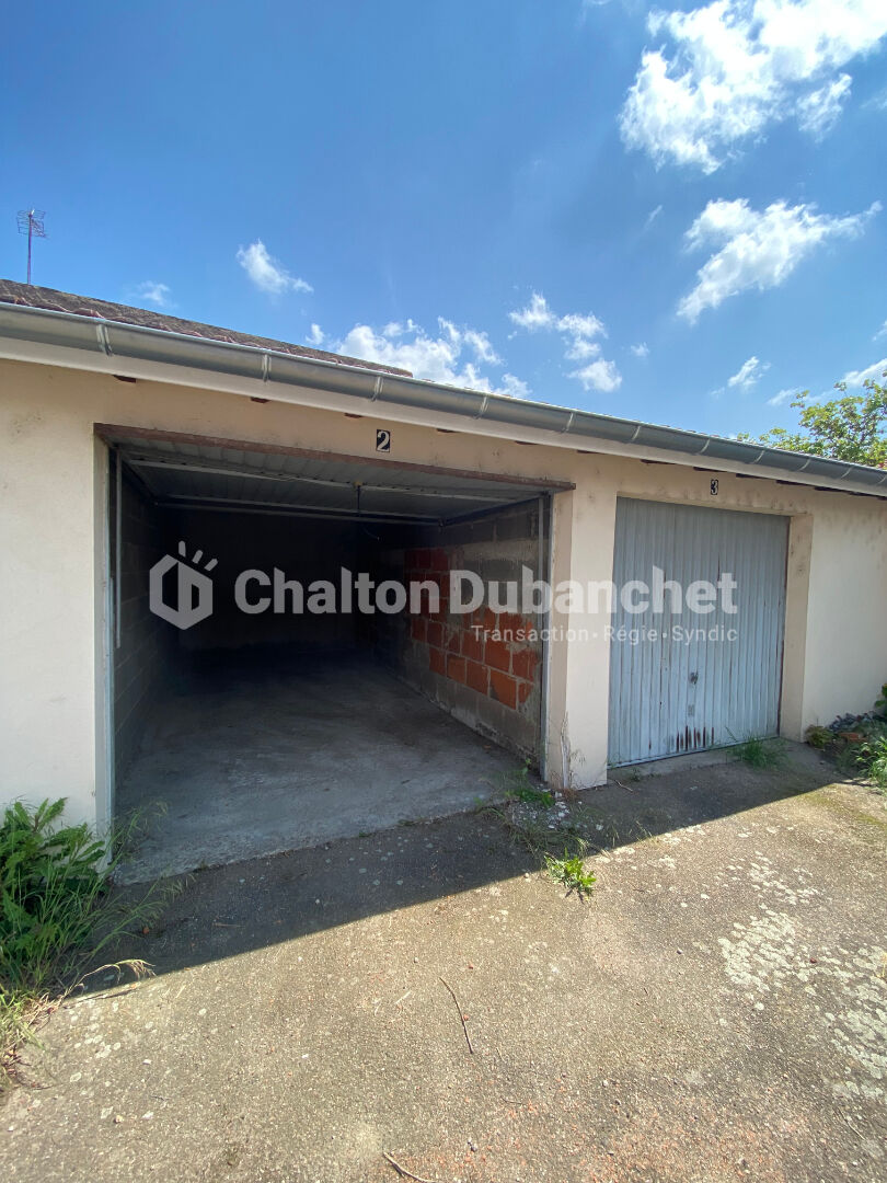 Photo LE COTEAU, Garage fermé image 4/4