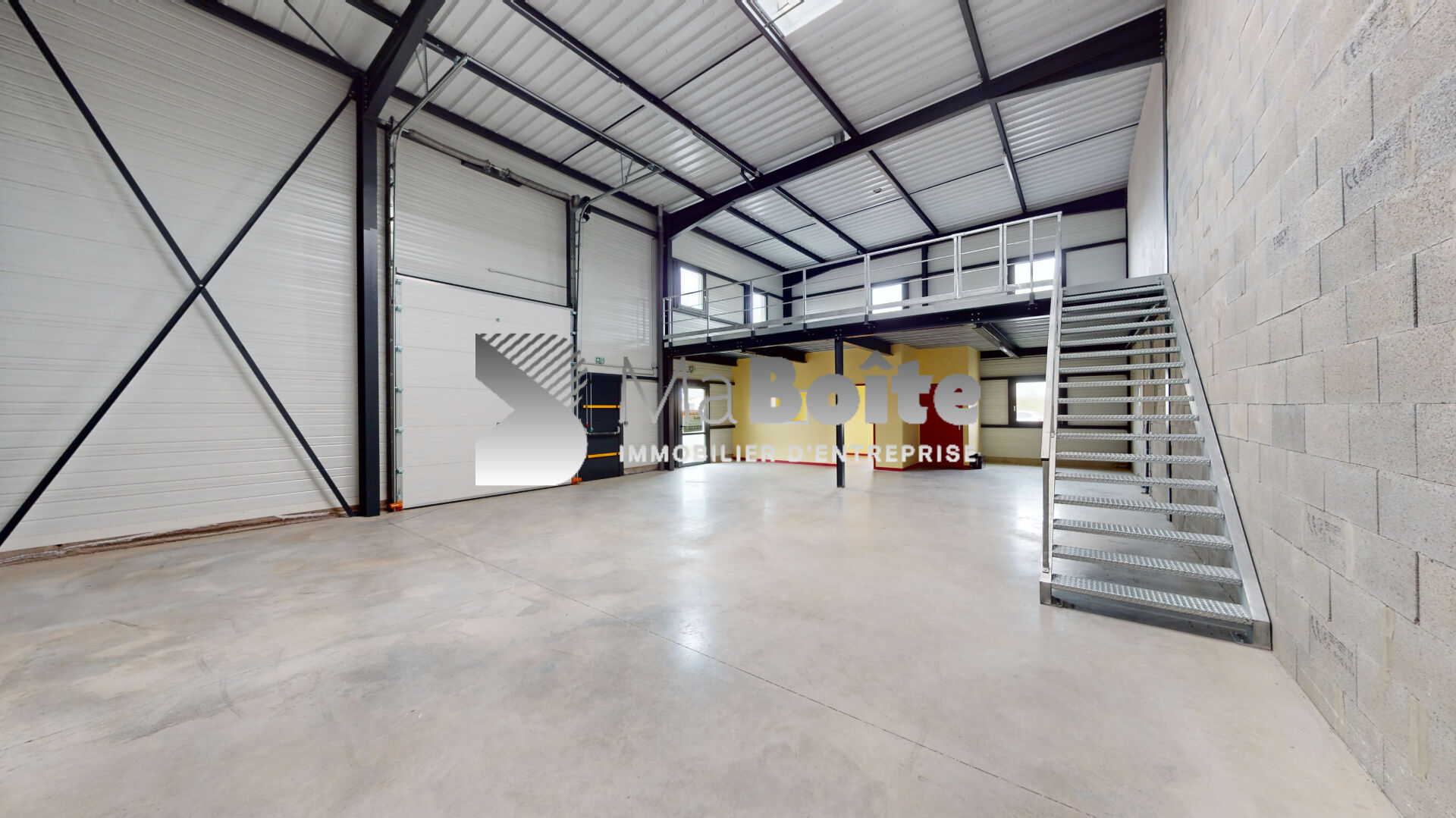 Photo RIORGES - Local artisanal neuf zone la Villette image 2/5