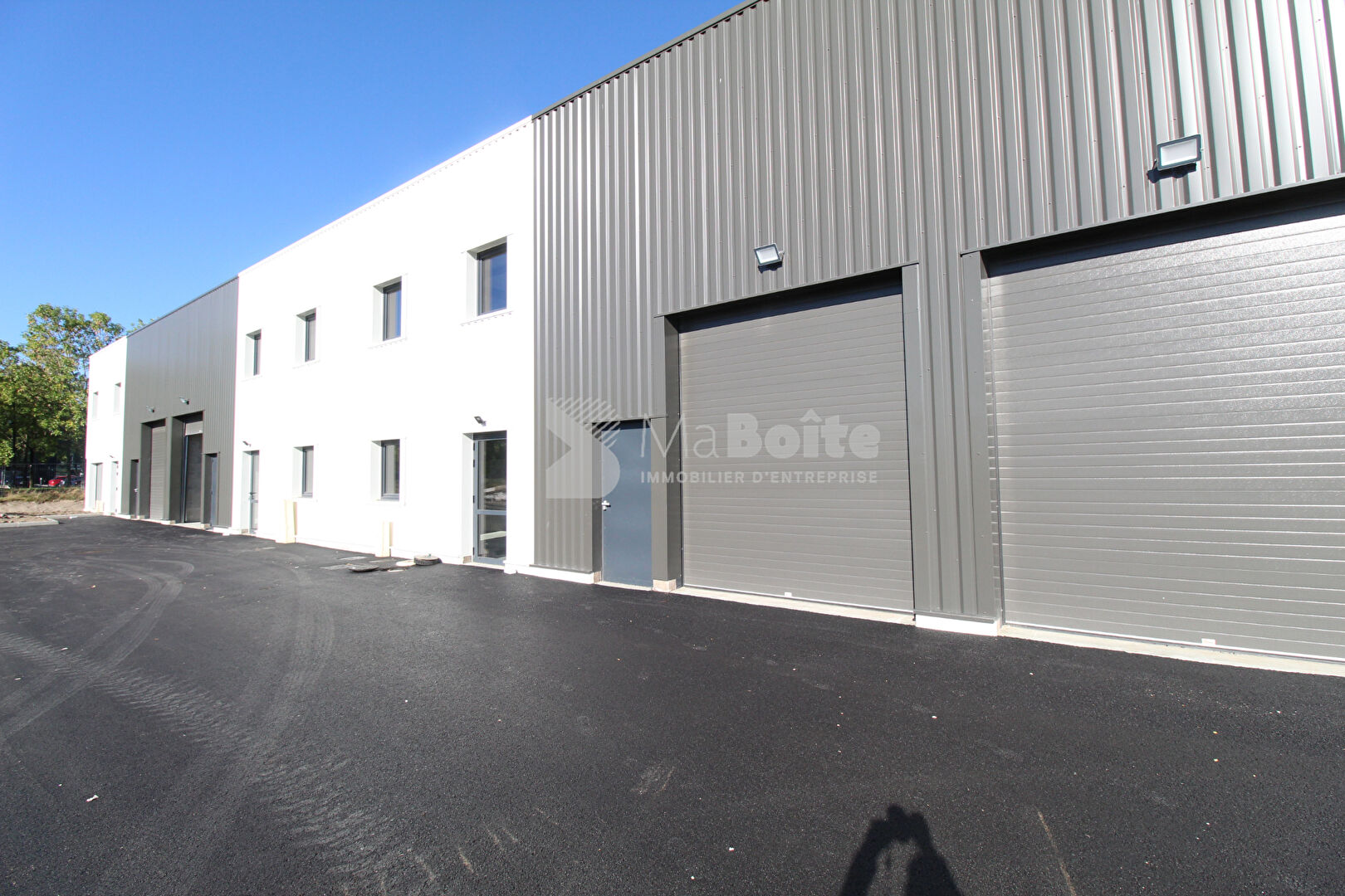 RIORGES - Local d'activité neuf de 170 m²