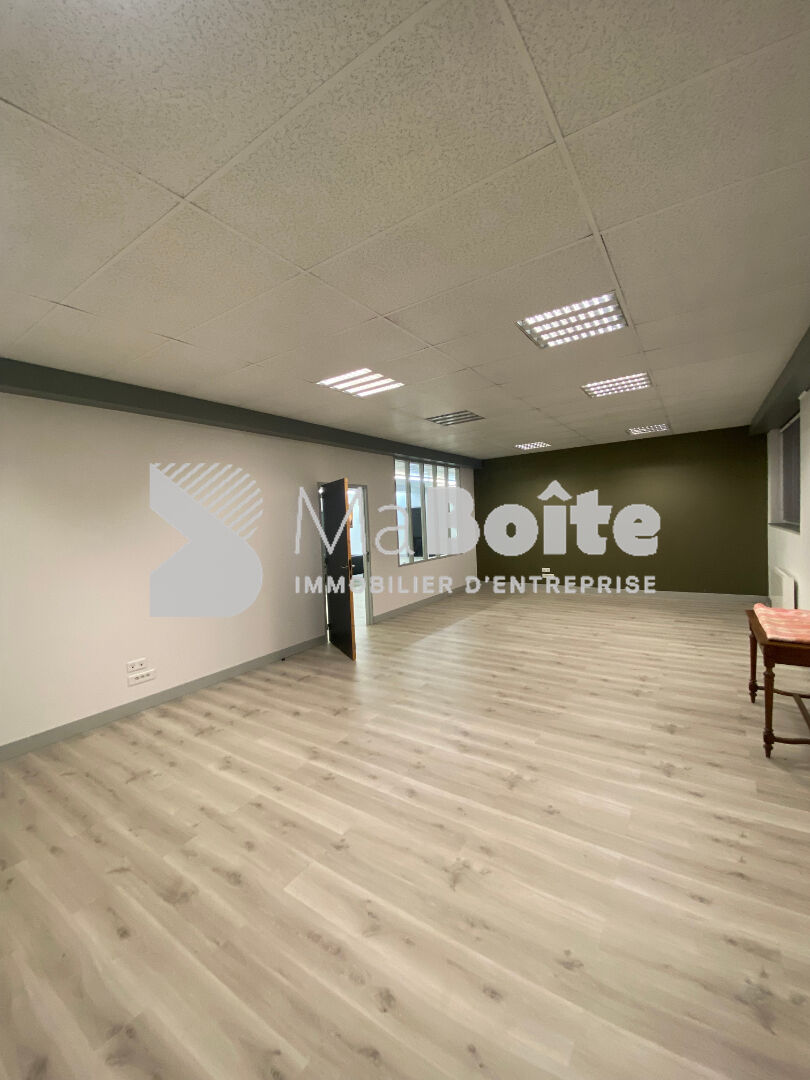 Photo BALBIGNY - Bureau de 50 m² image 2/5