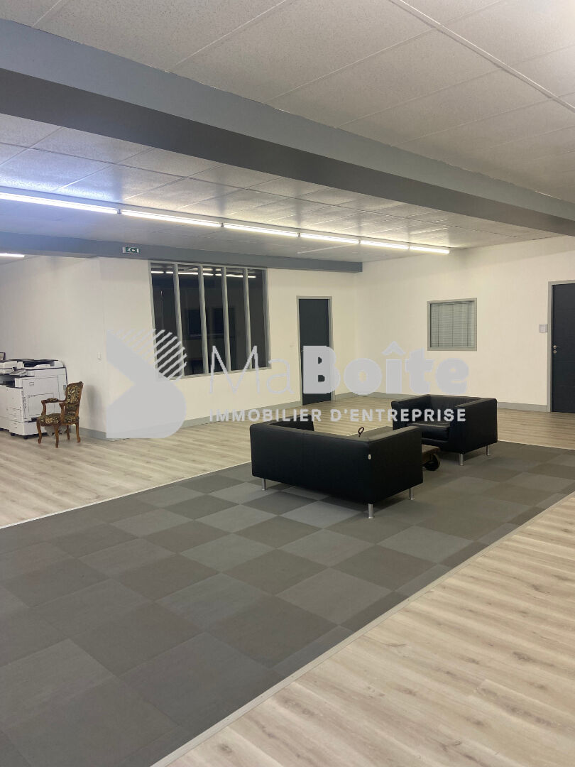 Photo BALBIGNY - Bureau de 50 m² image 3/5