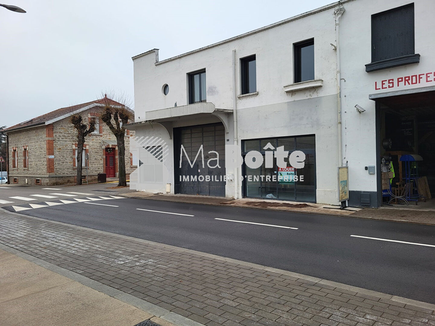 Photo MONTBRISON- Local commercial de minimum 80m² image 2/6