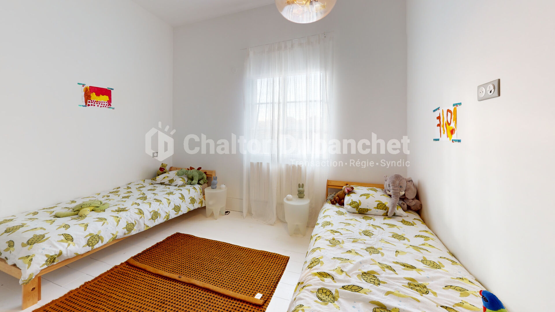 Photo SAINT LAURENT DE CHAMOUSSET - Maison de 166 m2 image 6/6