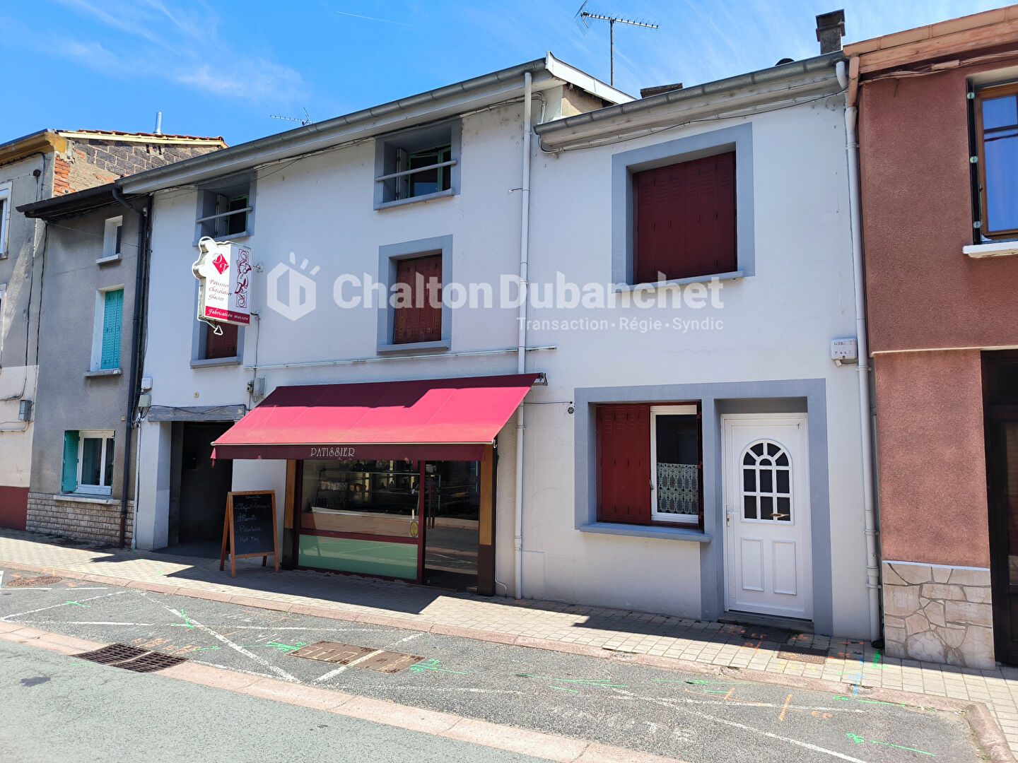 Photo SAINT JUST LA PENDUE Patisserie chocolaterie image 1/6