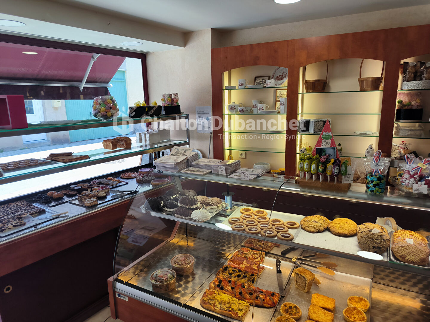 Photo SAINT JUST LA PENDUE Patisserie chocolaterie image 4/6