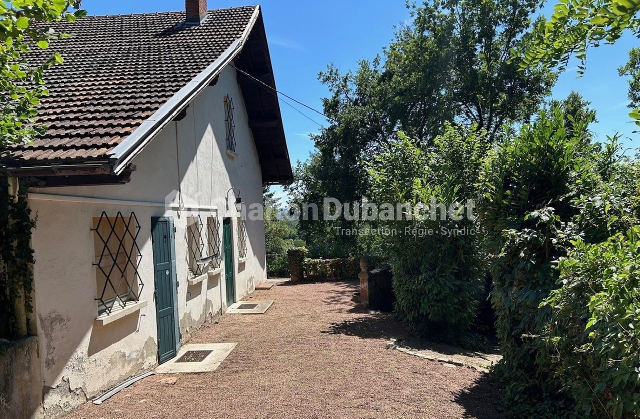 Photo RIORGES  - Maison de charme  de 180 m² sur 1450 m² vue imprenable image 3/6