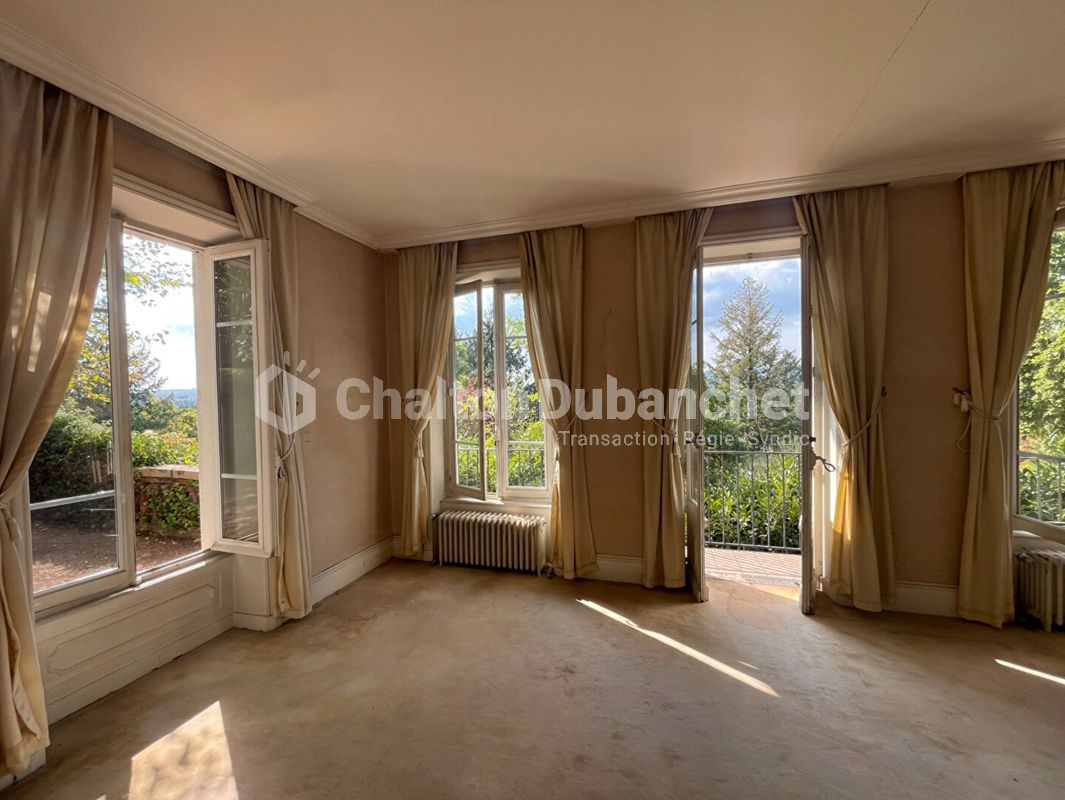Photo RIORGES  - Maison de charme  de 180 m² sur 1450 m² vue imprenable image 5/6