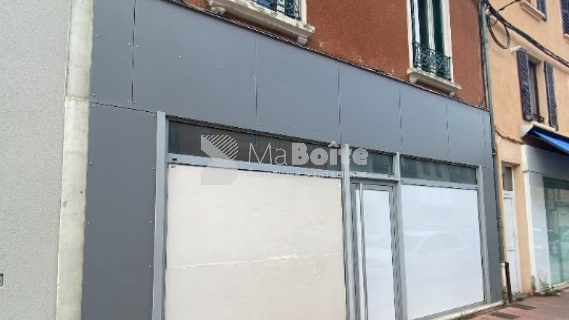 ROANNE - Local commercial de 104 m²
