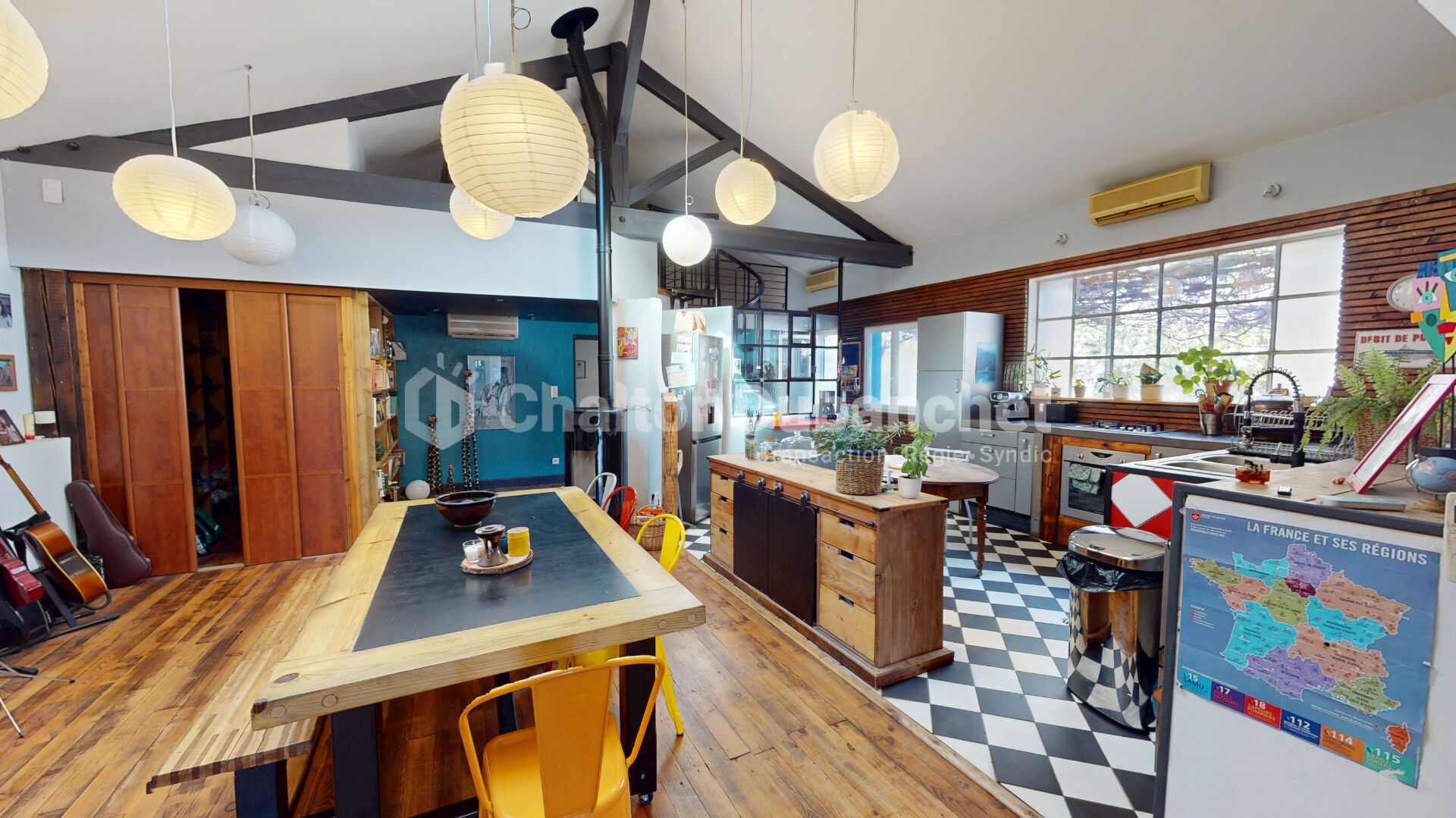 Photo RARE CENTRE LE COTEAU  Maison type atelier avec piscine et grande dépendance image 4/6