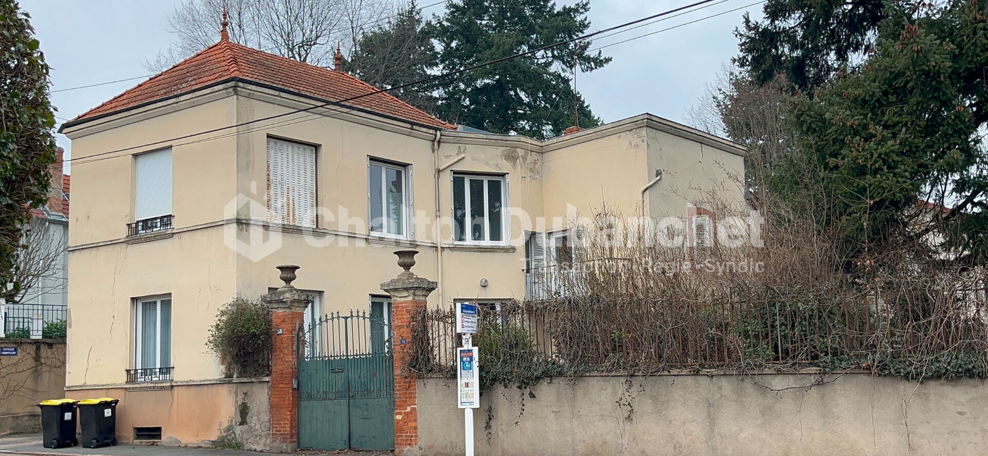 RIORGES - Maison 8 pièce(s) 170 m2