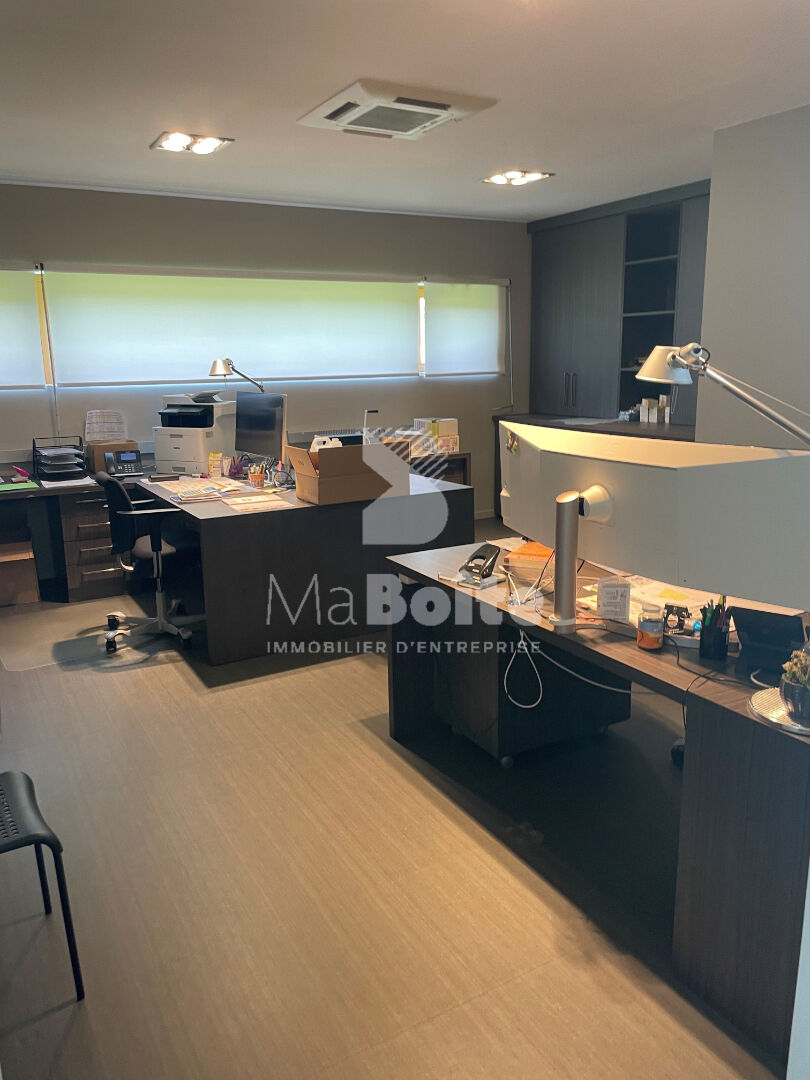 Photo EXCLUSIF  10 'MINUTES ST ETIENNE  / BATIMENT DE QUALITE SUR ZONE image 4/6